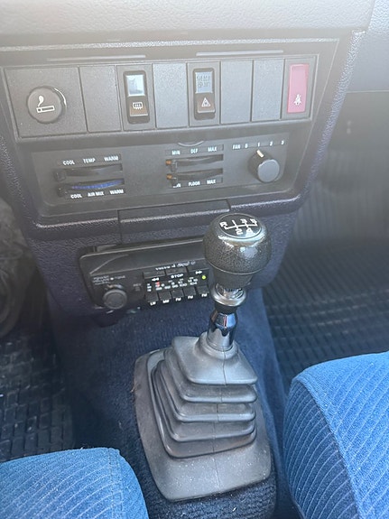 Volvo 244 26 of 30