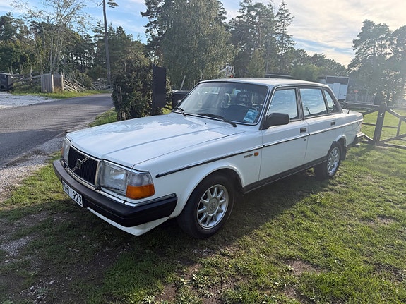 Volvo 244 24 of 30