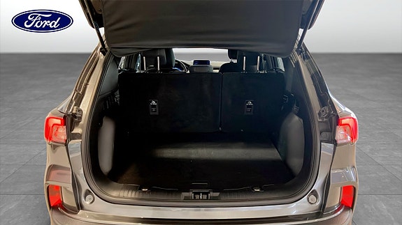 Ford Kuga 10 of 12