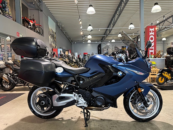 BMW F800GT 2 of 12