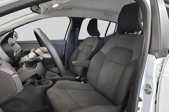 Dacia Sandero 8 of 14