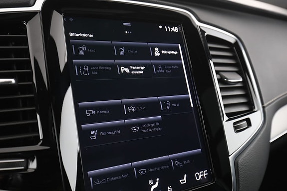 Volvo XC90 24 of 30