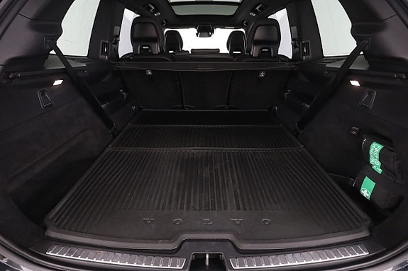 Volvo XC90 18 of 30