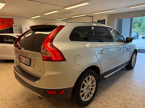 Volvo XC60 4 of 18