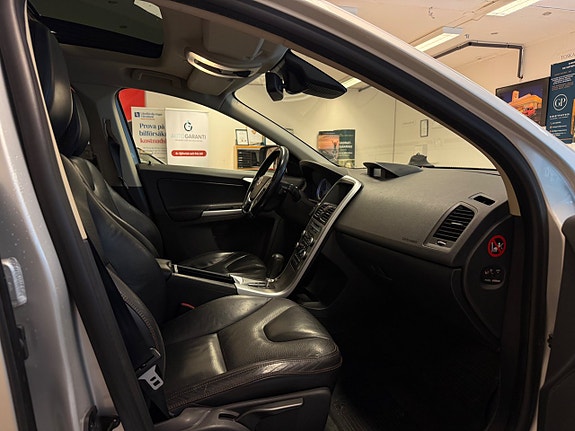 Volvo XC60 6 of 18