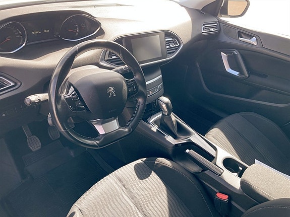 Peugeot 308 SW 4 of 15