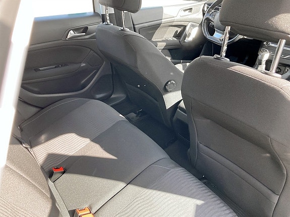 Peugeot 308 SW 12 of 15