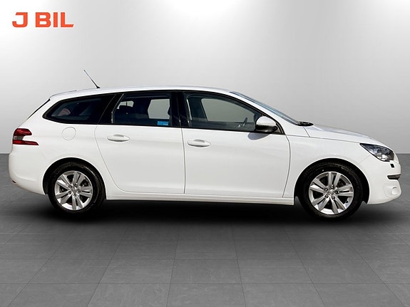 Peugeot 308 SW 13 of 15