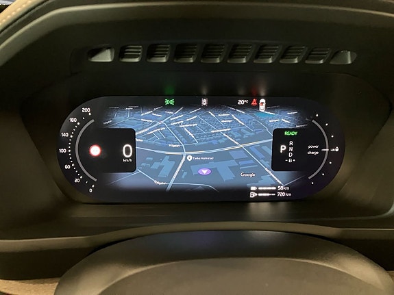 Volvo XC90 12 of 16
