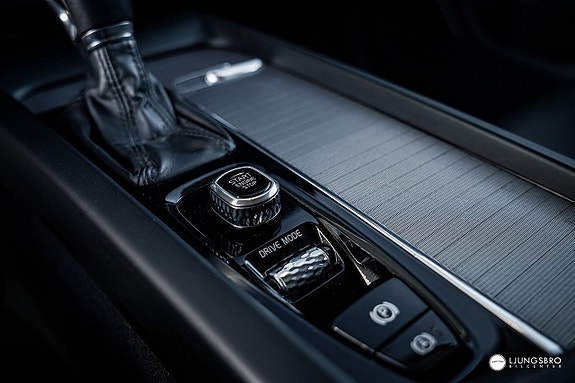 Volvo XC60 8 of 14