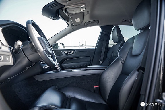 Volvo XC60 5 of 14