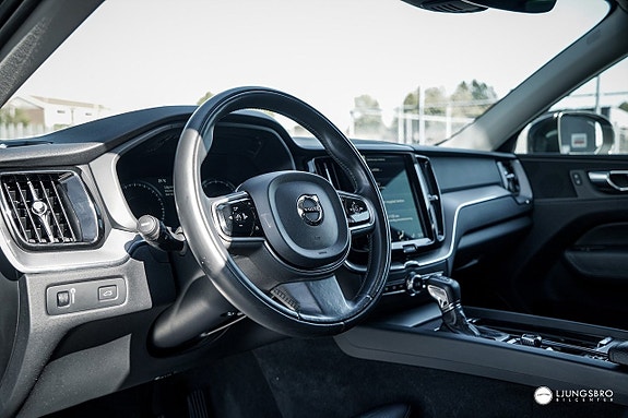 Volvo XC60 7 of 14