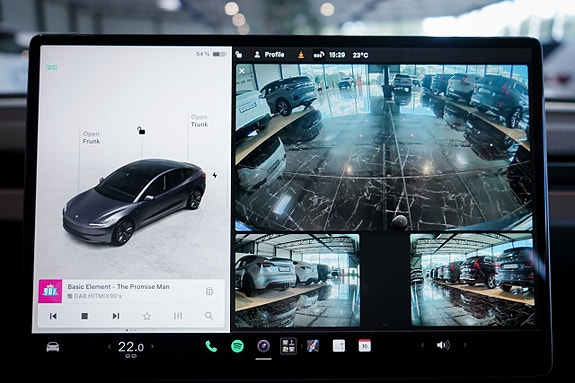 Tesla Model 3 19 of 27