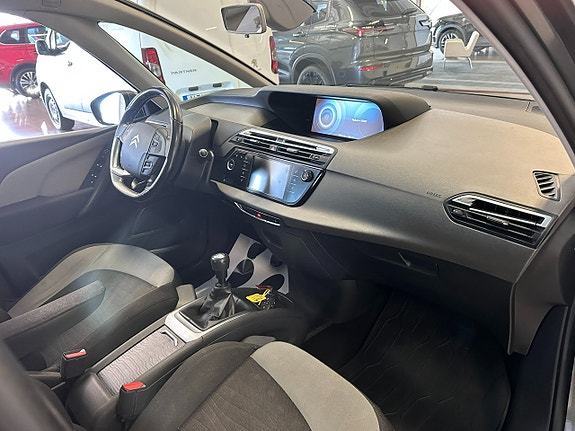Citroen Grand C4 Picasso 5 of 9