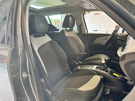 Citroen Grand C4 Picasso 6 of 9