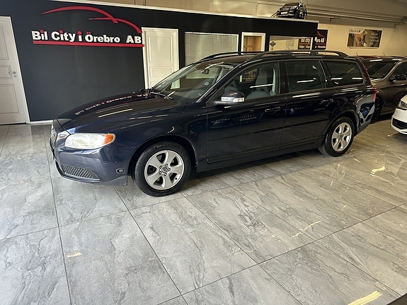 Volvo V70 3 of 22