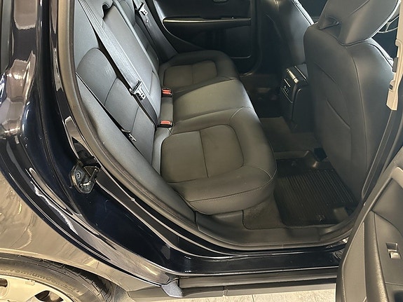 Volvo V70 17 of 22