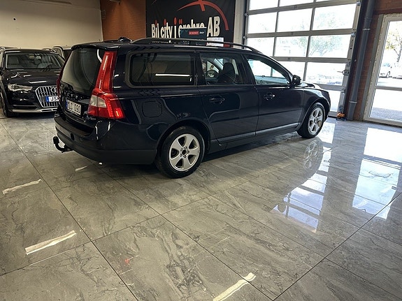 Volvo V70 5 of 22