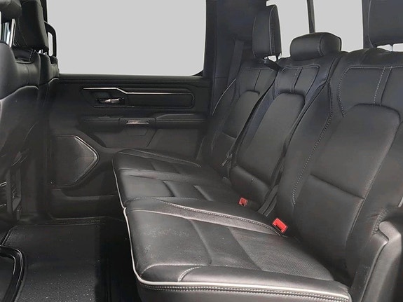 Dodge RAM 1500 12 of 18