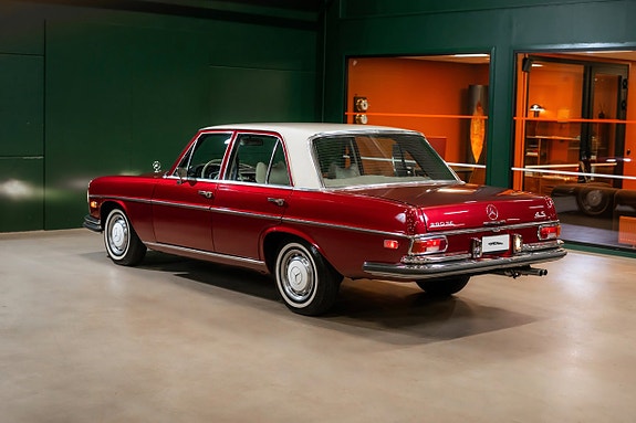 Mercedes-Benz W108/W109 3 of 20