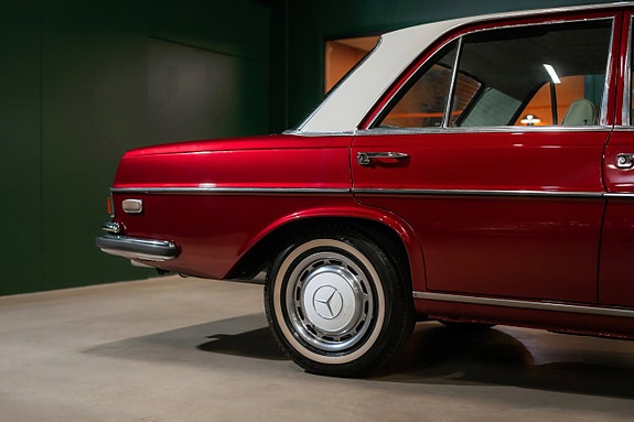 Mercedes-Benz W108/W109 8 of 20