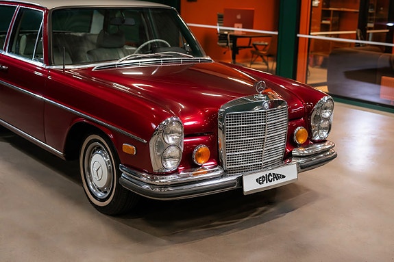 Mercedes-Benz W108/W109 2 of 20