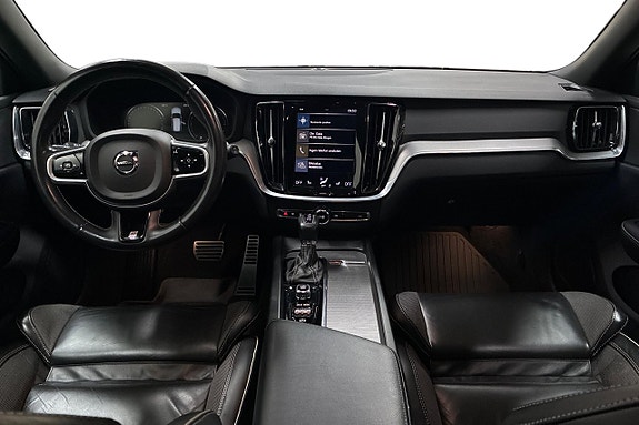 Volvo V60 11 of 28