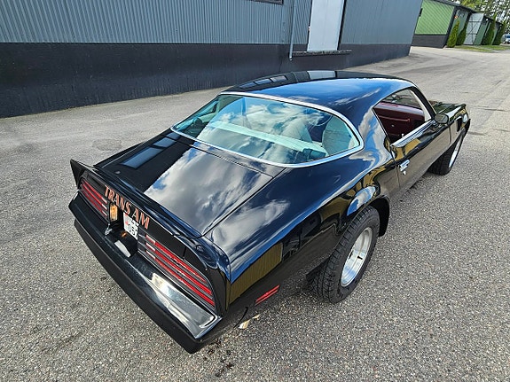 Pontiac Firebird 7 of 16