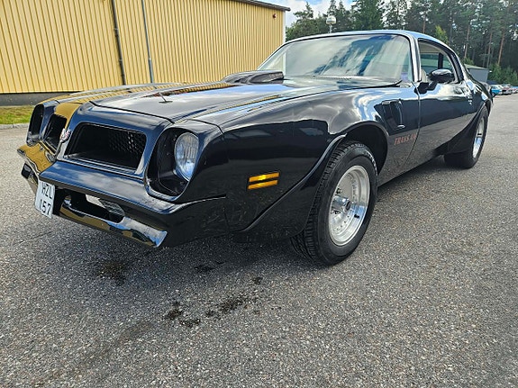 Pontiac Firebird 2 of 16