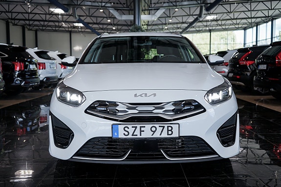 Kia Ceed 2 of 27