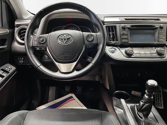 Toyota RAV4 8 of 10