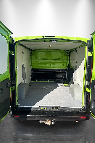 Renault Trafic 8 of 12