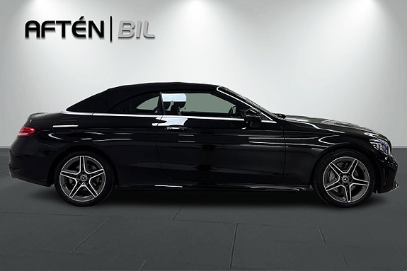 Mercedes-Benz C300 6 of 27