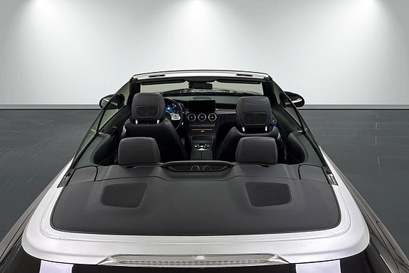 Mercedes-Benz C300 14 of 27