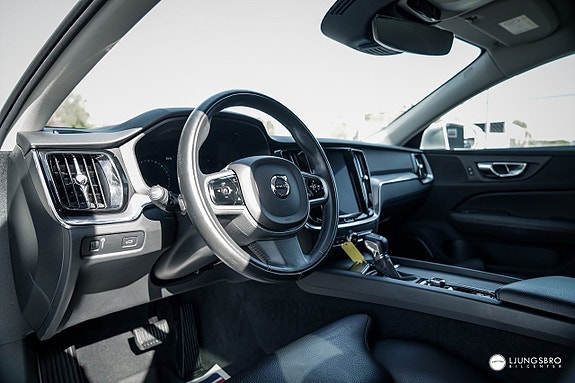 Volvo V60 5 of 15