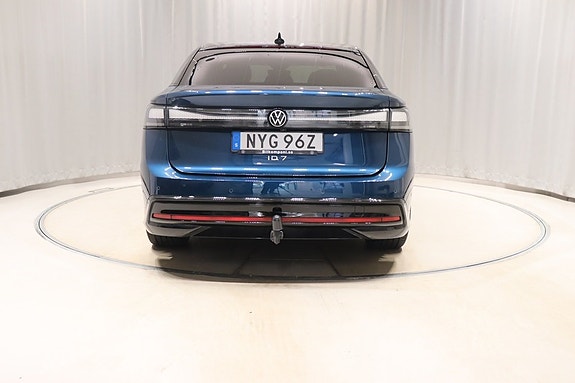 Volkswagen ID.7 5 of 13