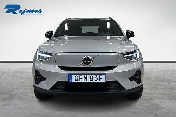 Volvo EX40 5 of 18