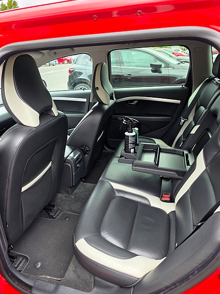 Volvo V70 5 of 10