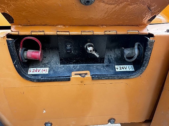 CASE 721 F XT 24 of 24