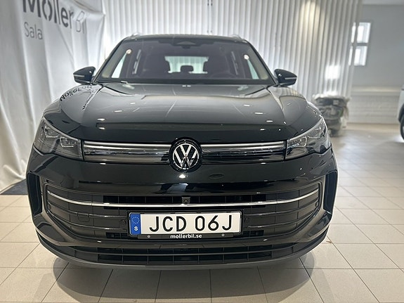 Volkswagen Tiguan 3 of 20