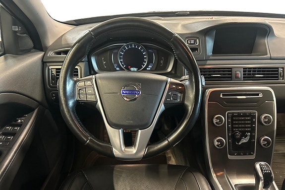 Volvo V70 16 of 28