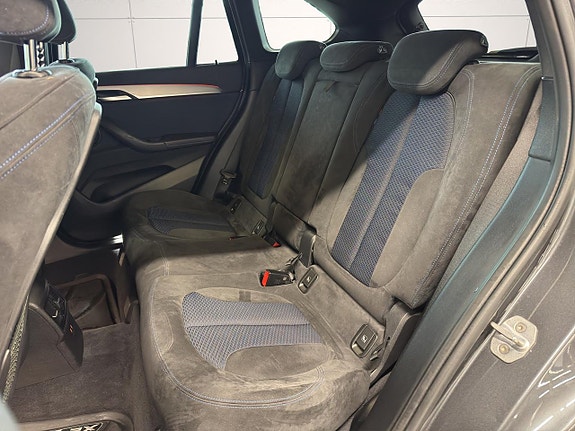 BMW X1 20 of 26