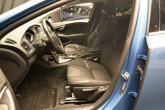 Volvo V40 20 of 27