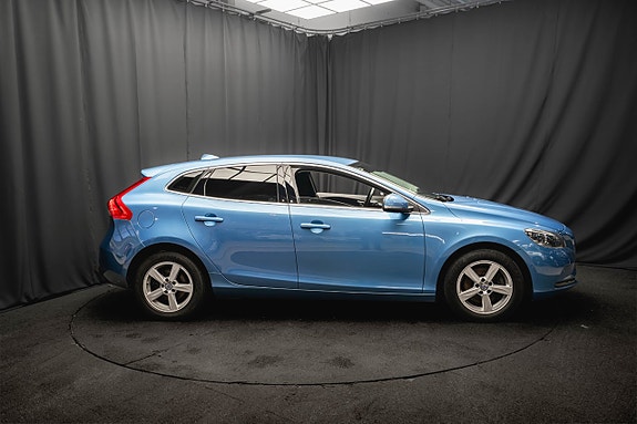 Volvo V40 5 of 27