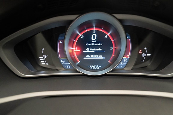 Volvo V40 21 of 27