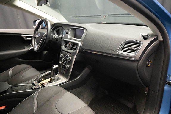 Volvo V40 15 of 27