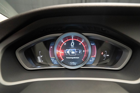 Volvo V40 19 of 27