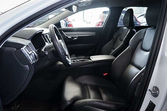 Volvo V90 23 of 29