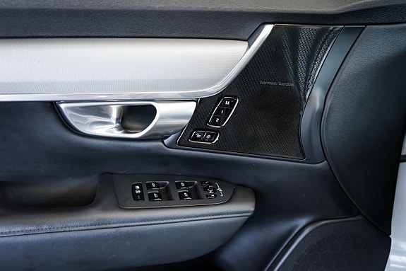 Volvo V90 22 of 29