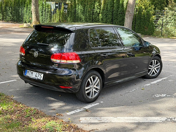 Volkswagen Golf VI 2 of 5